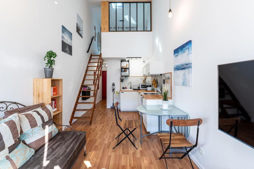 Duplex Charmant : Fibre Optique Wifi - Netflix - Confort + Grenoble Buitenkant foto