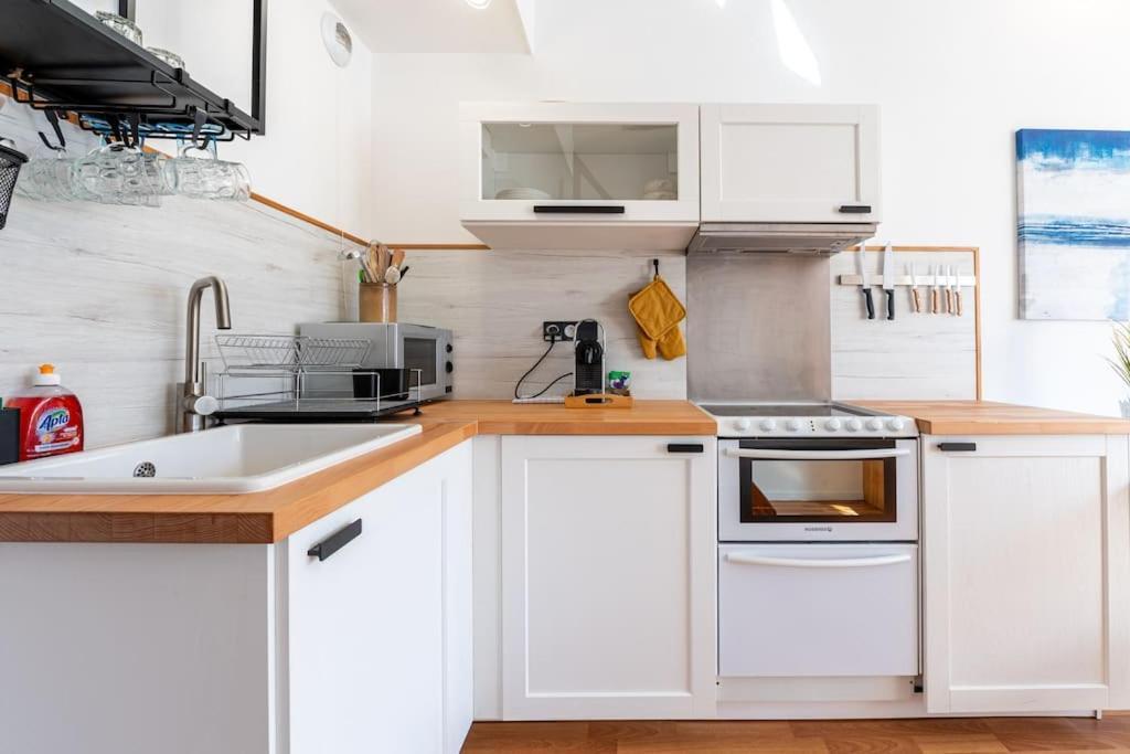 Duplex Charmant : Fibre Optique Wifi - Netflix - Confort + Grenoble Buitenkant foto
